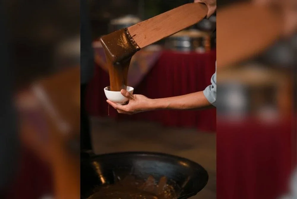 DODOL turut dihidangkan untuk pengunjung di Cili Kampung, Alamanda sempena Ramadan 1447H. 