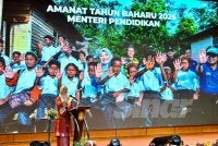 Menteri Pendidikan, Fadlina Sidek berucap pada Majlis Amanat Tahun Baru 2026 pada Jumaat. FOTO SINAR HARIAN - ASRIL ASWANDI SHUKOR.