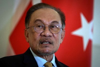 Anwar menjawab pertanyaan media sebelum mengakhiri lawatan rasmi Perdana Menteri ke Turkiye pada Khamis. Foto: Bernama 