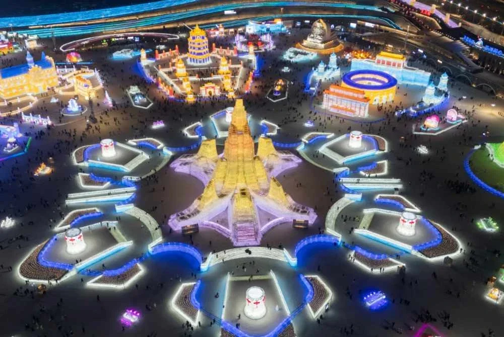 Pemandangan pada waktu malam lebih memukau dan menakjubkan. Foto Agensi