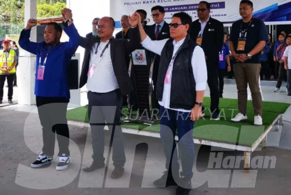 Calon bertanding di Parlimen Kinabatangan dari kiri, Mohd Naim Kurniawan-BN, Goldam-Bebas dan Saddi - Warisan.