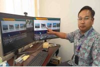 Dr Effi Helmy menunjukkan antara kawasan pantai terjejas yang sesuai dilaksanakan kaedah hybrid solution bagi mengatasi masalah hakisan dalam tempoh jangka masa panjang.