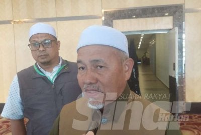 Tuan Ibrahim (kanan) ketika ditemui di Bandar Baru Bangi pada Sabtu.