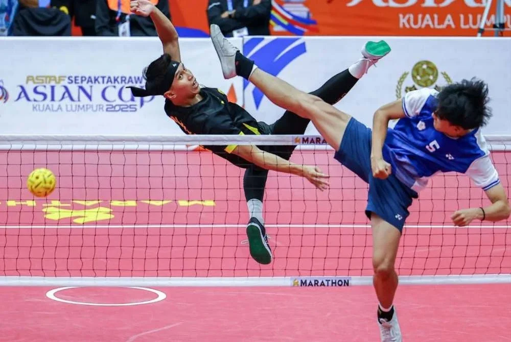 Noraizat atau Bangau turut memiliki libasan maniam yang deras.