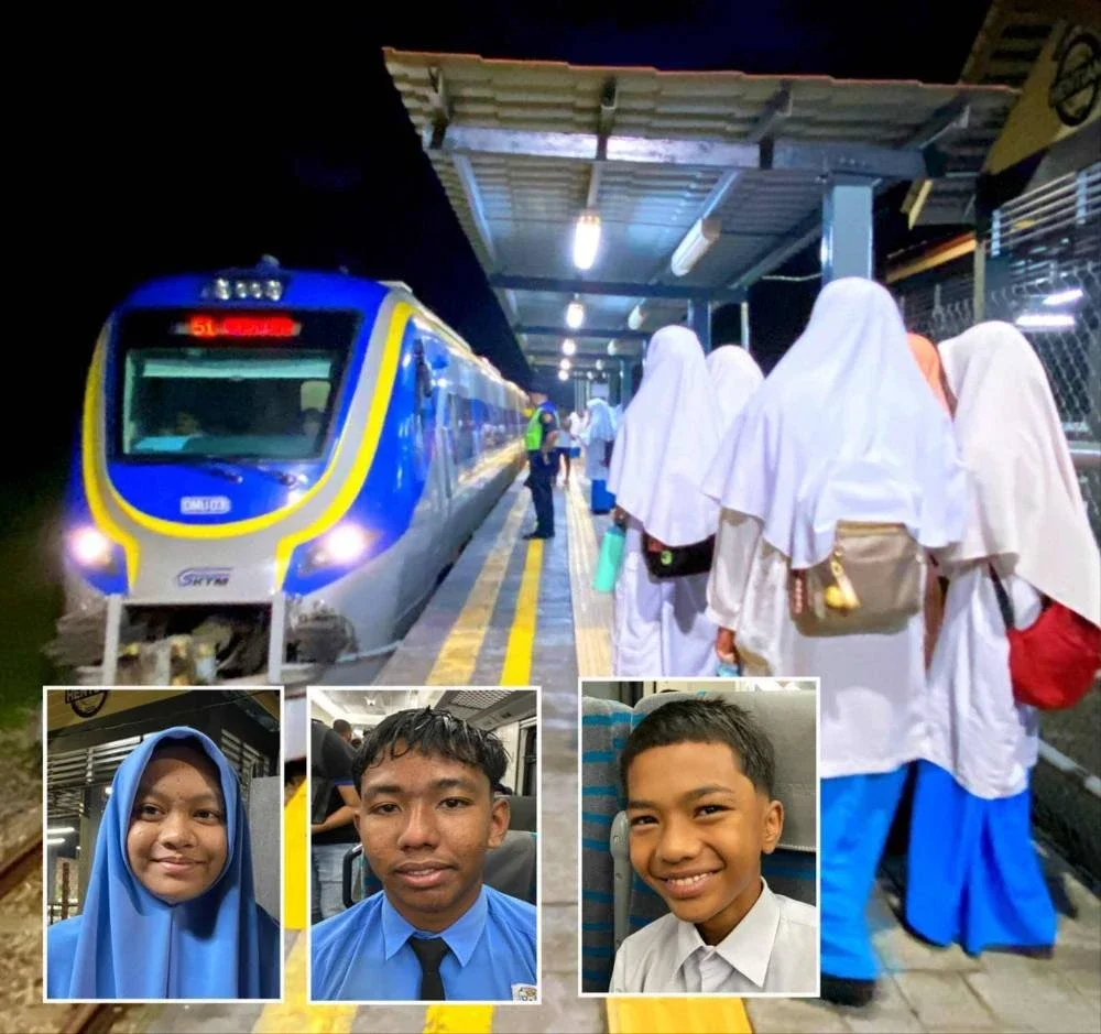 Pelajar menunggu ketibaan kereta api untuk membawa mereka ke SMK Dabong yang terletak hanya 50 meter dari Stesen Kereta Api Dabong. Dari kiri Ami Qistina Luqman, Wan Nashahidan Wan Abdullah dan Al Amin Mohd Yusoff. Foto HAZELEN LIANA KAMARUDIN