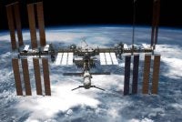 Kebimbangan yang timbul memaksa kru membatalkan aktiviti luar ISS pada Khamis lalu. Foto: Agensi