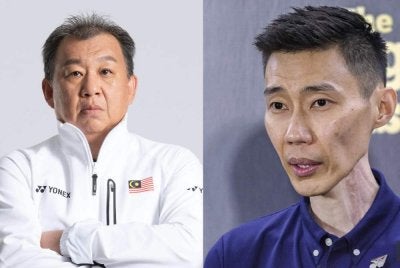 Chong Wei (kanan) berkata, Seu Bock merupakan jurulatih yang memiliki banyak pengalaman termasuk pernah membimbingnya bergelar jaguh dunia suatu masa dahulu.