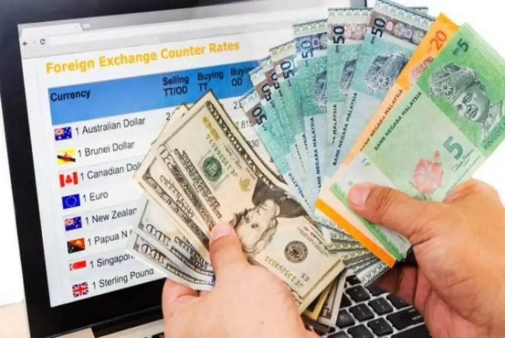 Ringgit dibuka rendah berbanding dolar AS susulan pengukuhan Indeks Dolar AS dan jangkaan kadar faedah Fed kekal selepas data pekerjaan AS lemah - Gambar hiasan