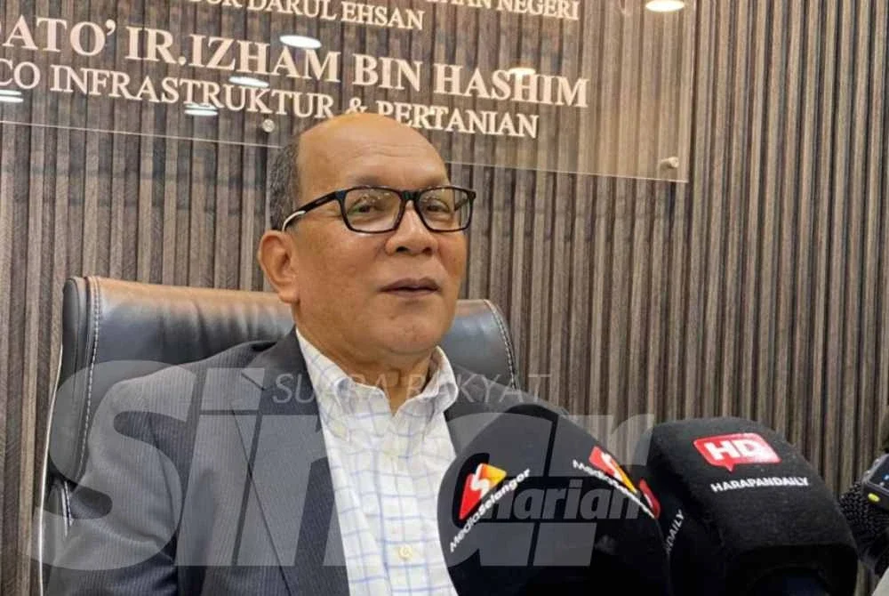Izham ketika sidang media di Pejabat MMKN pada Isnin.