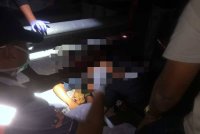 Badan anggota tentera hampir putus dua selepas terbabit dalam kemalangan di Kilometer 17.4 Lebuhraya Seremban-Port Dickson di sini pada malam Isnin. Foto tular.