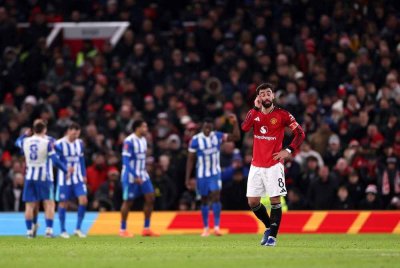 Reaksi kecewa kapten Manchester United, Bruno Fernandes selepas Brighton meraih gol kedua menerusi Danny Welbeck pada minit ke-64.
FOTO: Agensi 