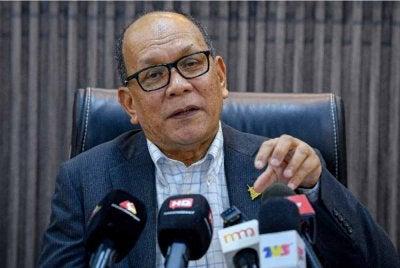 Izham mengadakan sidang media khas di Bangunan Setiausaha Kerajaan Negeri Selangor berkaitan isu penternakkan babi di Kuala Langat. Foto Bernama