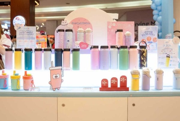 Koleksi edisi terhad Sipzz, iaitu Koleksi Spring dan Koleksi Mew Mew