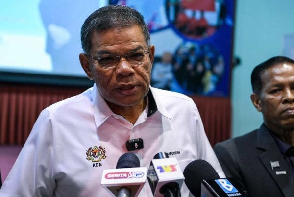 Saifuddin Nasution bercakap pada sidang media selepas Majlis Penyerahan Cek Cura Bantuan Awal Persekolahan (BAP) Negeri Kedah pada Selasa. Foto Bernama 