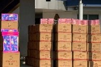 Pelbagai jenis mercun dan bunga api bernilai RM211,650 dalam satu operasi yang dilakukan di tepi jalan kawasan Rehat dan Rawat (R&R) Juru arah utara, Lebuhraya Utara - Selatan, di sini pada petang Selasa.