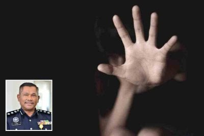 Seorang wanita menempuh detik menakutkan apabila dicabul sebelum dipukul individu menyamar sebagai anggota polis dalam kejadian di hadapan sebuah pasar raya di Medan Idaman, pada Selasa. Gambar hiasan (Gambar kecil: Mohamad Lazim)