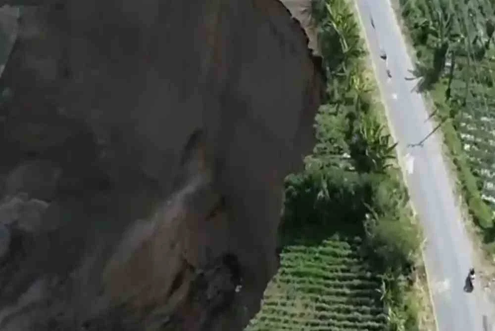 Rakaman daripada dron yang menerima pelbagai reaksi warganet. Foto Agensi