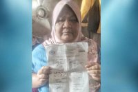 Sarimah buntu memikirkan kos bagi membeli mesin pernafasan demi menangani masalah jantung dan asma yang dihidapinya sejak beberapa tahun lalu.