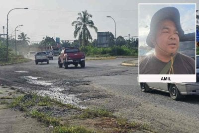 Jalan di bulatan di sekitar Kinabatangan tidak diselenggara dengan baik.
