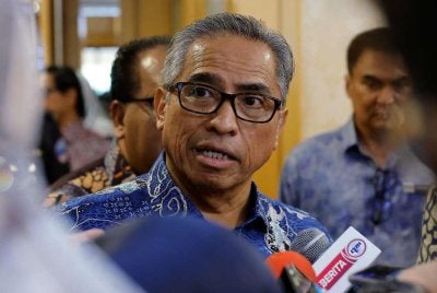 Shamsul Azri bercakap kepada pemberita selepas hadir Majlis Amanat Ketua Setiausaha Negara 2026 di Dewan Seri Endon, Puspanitapuri pada Khamis. Foto Bernama