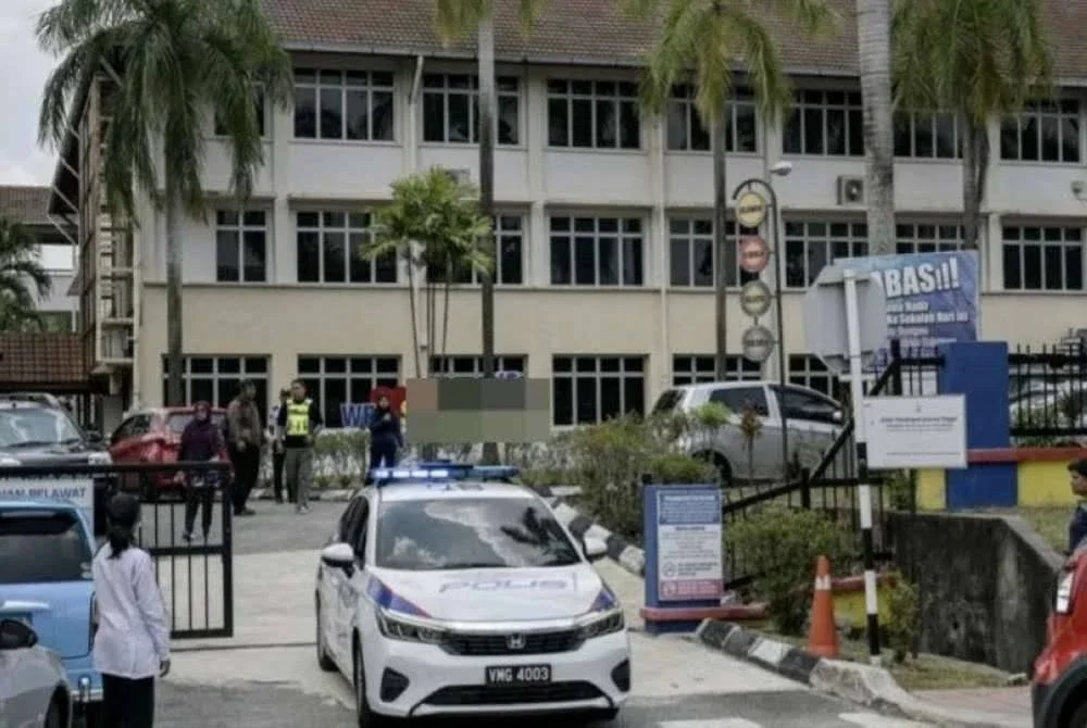  Pelajar lelaki yang didakwa membunuh seorang pelajar perempuan berusia 16 tahun dalam kejadian tikam di sebuah sekolah menengah di Bandar Utama, layak dibicarakan.