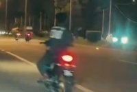 Antara penunggang motosikal yang dikesan melakukan aksi berbahaya ketika Op Samseng Jalanan dijalankan JSPT Terengganu kira-kira jam 1 pagi di Jalan Kuala Terengganu–Kota Bharu pada awal pagi Jumaat.