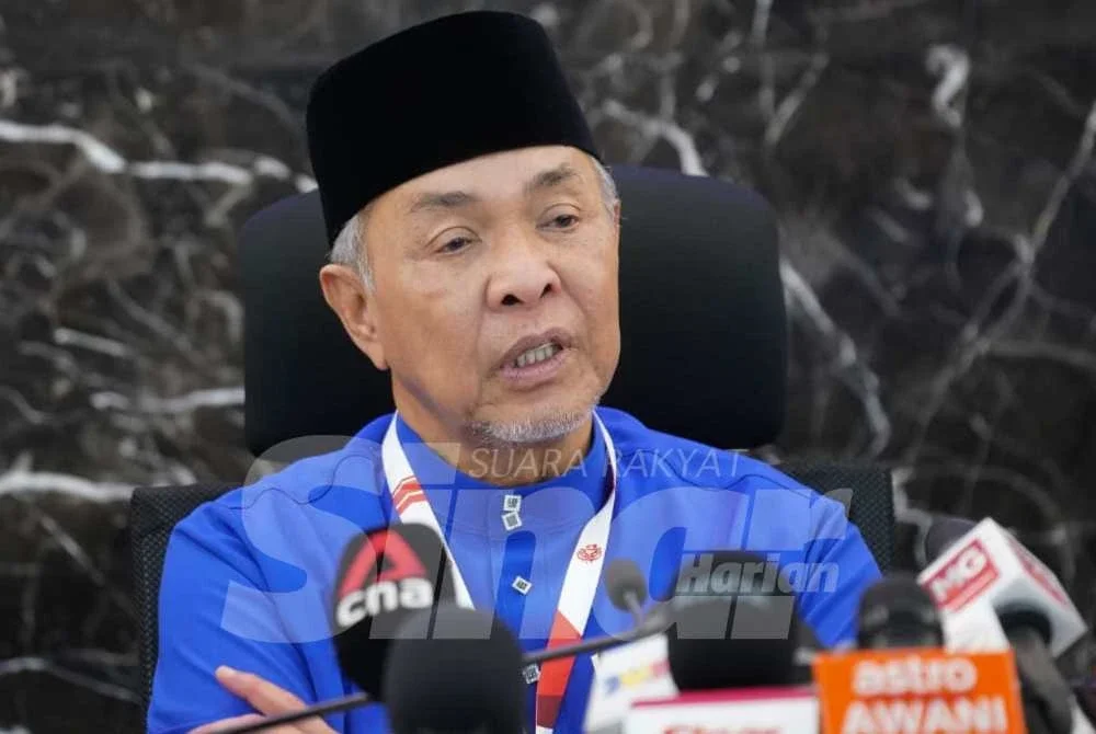 Ahmad Zahid ketika sidang media selepas berakhirnya Perhimpunan Agung UMNO (PAU) 2025 di Pusat Dagangan Dunia (WTC) Kuala Lumpur pada Sabtu.