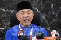 Ahmad Zahid ketika sidang media selepas berakhirnya Perhimpunan Agung UMNO (PAU) 2025 di Pusat Dagangan Dunia (WTC) Kuala Lumpur pada Sabtu.