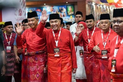 Penubuhan Jawatankuasa Penyatuan Rumah Bangsa oleh Presiden UMNO, Datuk Seri Dr Ahmad Zahid Hamidi untuk meneliti penyertaan semula mana-mana bekas ahli parti itu.