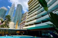 Hotel Corus KLCC yang jaraknya terletak hanya 10 minit berjalan kaki dari Menara Berkembar Petronas menamatkan operasi pada Ahad.