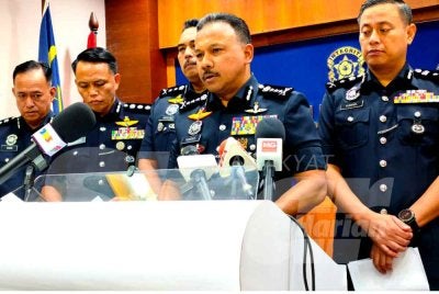 Mohd Yusoff semasa sidang akhbar selepas merasmikan Perhimpunan Bulanan Peringkat Ibu Pejabat Polis Kontinjen (IPK) Kelantan di Kota Bharu pada Ahad.