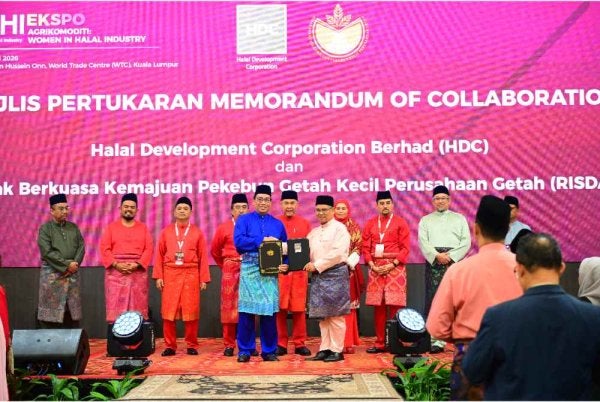 Majlis pertukaran MoC antara Risda dan HDC yang berlangsung di WTCKL pada Jumaat.