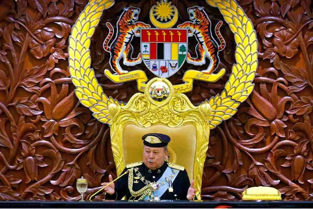 Yang di-Pertuan Agong Sultan Ibrahim berkenan menyampaikan Titah Diraja pada Istiadat Pembukaan Mesyuarat Pertama Penggal Kelima Parlimen ke-15 di Bangunan Parlimen hari ini. Foto: Bernama