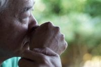 Beberapa kajian longitudinal mendapati kadar kebarangkalian kesunyian lebih tinggi dalam kalangan pesara berbanding bukan pesara. Gambar hiasan 123rf.