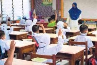 KPM menjunjung titah Yang di-Pertuan Agong Sultan Ibrahim yang menyentuh mengenai pendidikan negara. - Gambar hiasan