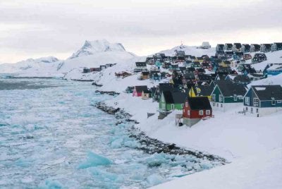 Rizab di Greenland dianggarkan berjumlah kira-kira 1.5 juta tan metrik. - Foto Agensi