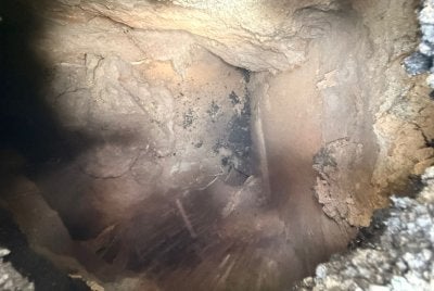 Satu kejadian lubang benam dilaporkan berlaku di di taman perumahan, lorong sisi Jalan Kenyalang 1, Bayan Lepas. 