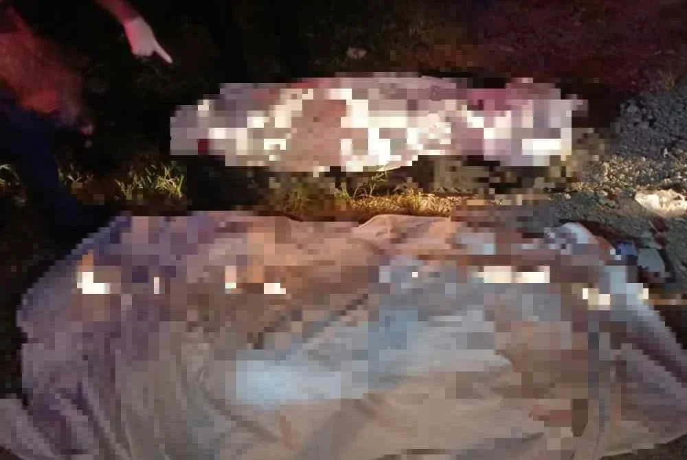 Dua lelaki maut selepas mengalami kecederaan parah akibat tersepit di bawah van dalam kemalangan di Kampung Saga 3 Jalan Kibagu, Kota Kinabalu.