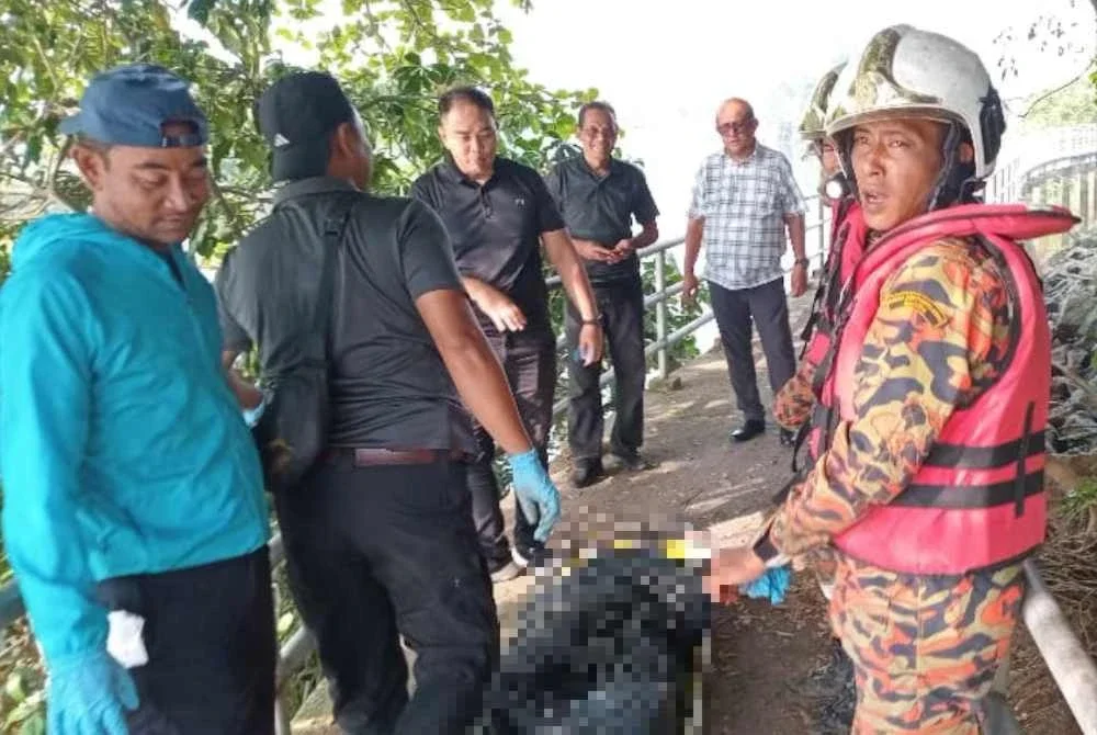 Mayat lelaki dipercayai warga asing diserahkan kepada polis untuk siasatan lanjut.