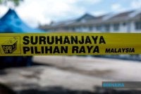 Satu pusat pengundian awal bagi PRK Parlimen Kinabatangan dan DUN Lamag di Teratak Ibu Pejabat Polis Daerah Kinabatangan dibuka pada 8 pagi ini. Foto Bernama