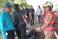 Mayat lelaki dipercayai warga asing diserahkan kepada polis untuk siasatan lanjut.