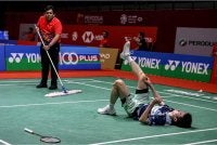 Tze Yong yang mengalami kecederaan ketika menentang pemain Hong Kong, Ng Ka Long Angus pada Kejohanan Masters Malaysia 2025 di Axiata Arena, Bukit Jalil. - Bernama
