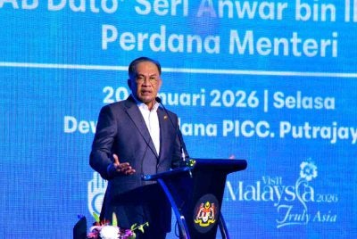 Anwar Ibrahim menyampaikan ucapan pada Majlis Pelancaran Rancangan Pendidikan Negara (RPN) 2026-2035 di Pusat Konvensyen Antarabangsa Putrajaya (PICC) pada Selasa. Foto Bernama 