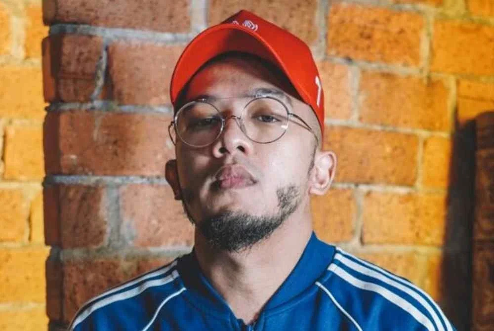 Mahkamah Tinggi di Kuala Lumpur telah mengarahkan penyitaan aset milik Caprice kerana gagal membayar kos RM8,000 kepada ahli perniagaan.