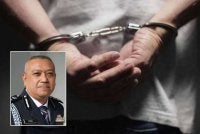 Mohd Rosdi (gambar kecil) memaklumkan, suspek yang ditahan merupakan lelaki tempatan berusia 24 tahun dan bekerja sebagai pembantu gerai burger. Foto hiasan