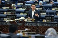 Kor Ming merangkap Ahli Parlimen Teluk Intan ketika sesi pertanyaan jawab lisan pada Mesyuarat Pertama, Penggal Kelima Parlimen ke-15 Dewan Rakyat di Bangunan Parlimen pada Rabu. Foto Bernama