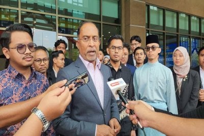 Zambry ketika ditemui pemberita di sini pada Rabu.