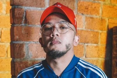 Mahkamah Tinggi di Kuala Lumpur telah mengarahkan penyitaan aset milik Caprice kerana gagal membayar kos RM8,000 kepada ahli perniagaan.