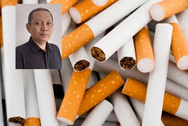 Kegiatan penyeludupan rokok terus menjadi antara ancaman ekonomi paling serius kepada negara. Gambar kecil: Zaki Salleh