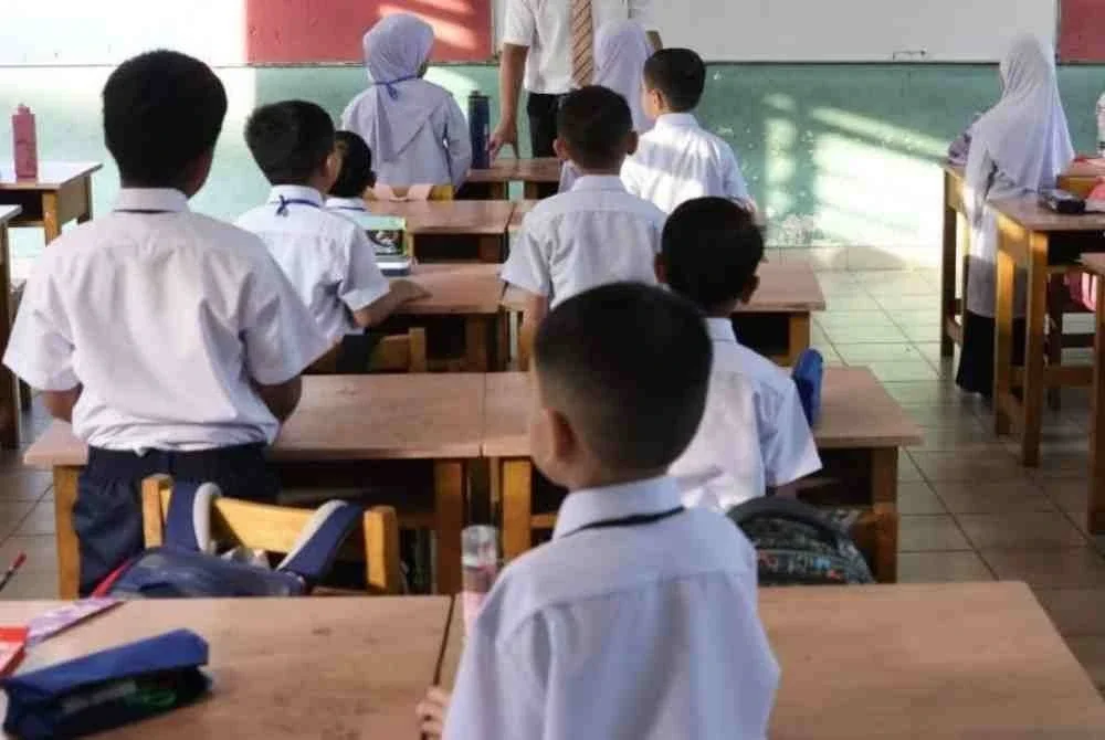 Pengumuman kerajaan Malaysia mengenai Rancangan Pendidikan Negara 2026-2035 telah mencetuskan perdebatan, khususnya berkaitan langkah membenarkan kanak-kanak berusia enam tahun memasuki Tahun Satu bermula pada 2027. Gambar hiasan 